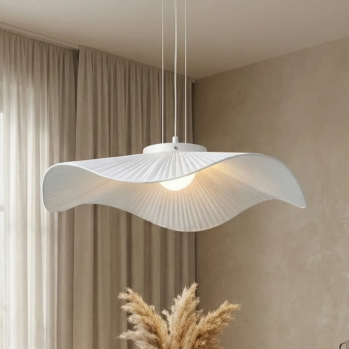 LED полилей Flora бял — плисиран текстилен абажур Ø60 см, 12W LED